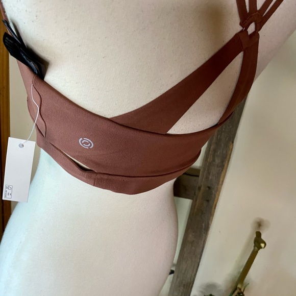 ✨Core 10 Spectrum Studio Strappy Back Light Support Yoga Sports Bra✨ NWT - Picture 7 of 16